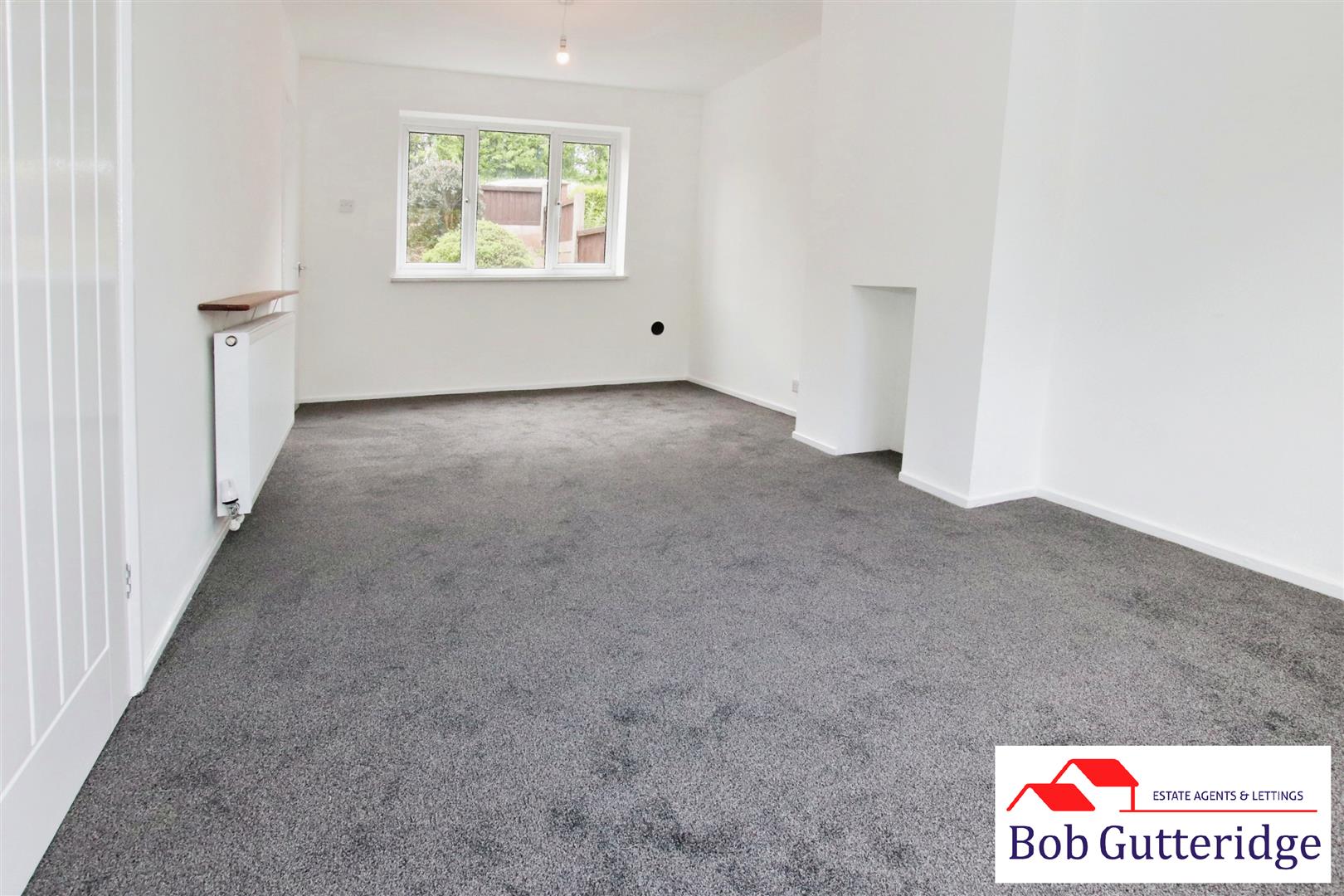 THROUGH LOUNGE / DINER